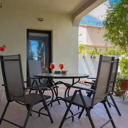 Urban Terrace Apartman Póla